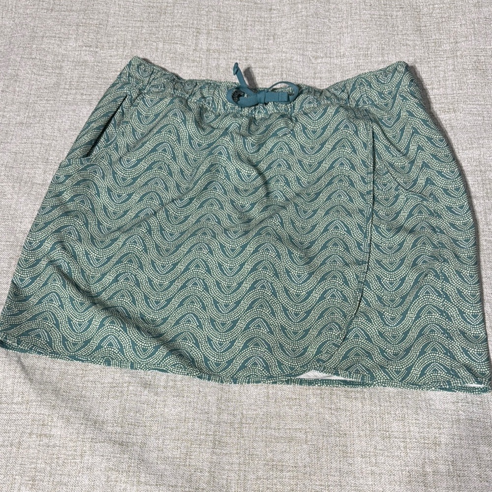 Patagonia Women’s skirt with pockets! Size M. EUC